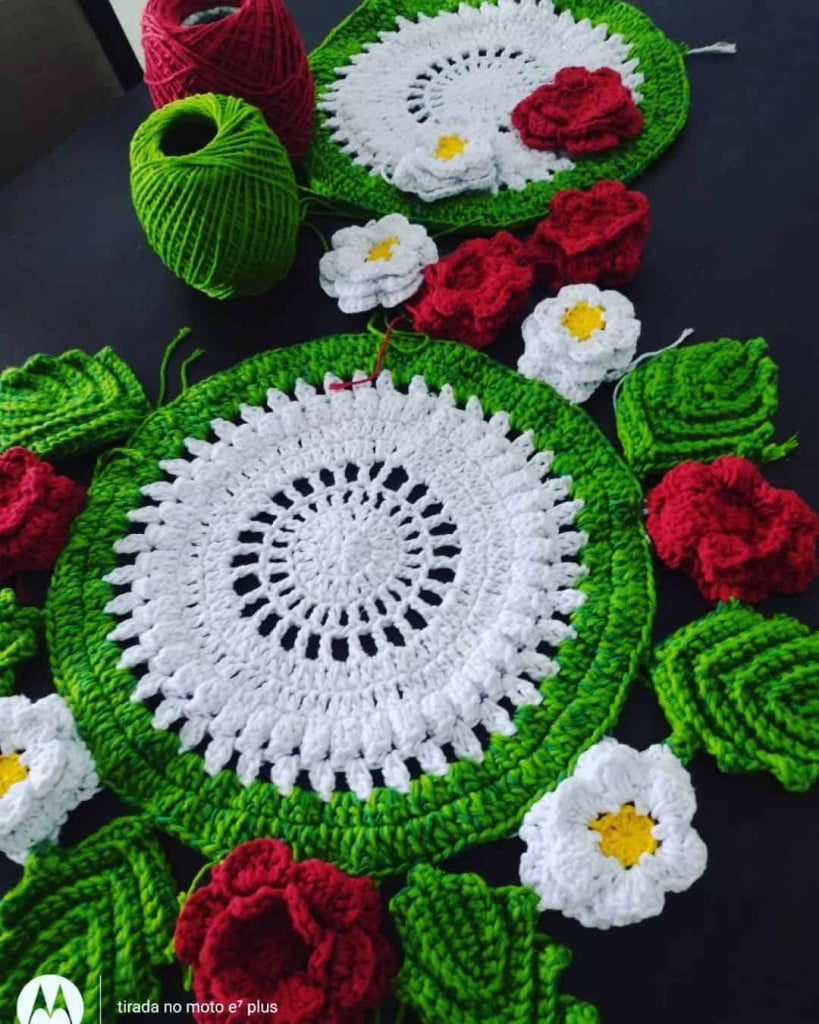 Caminho de mesa de crochê: 15 ideias encantadoras para sua casa