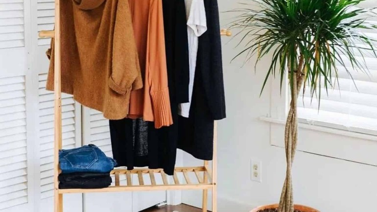 Closet aberto: dicas +7 modelos para usar e organizar suas roupas.
