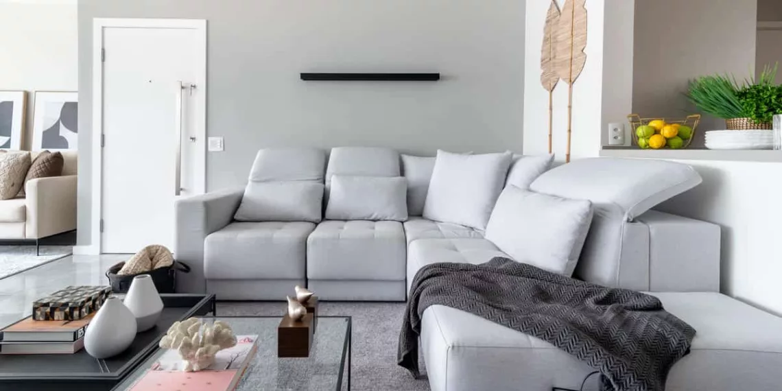 Sua casa está fria mesmo com aquecedor ligado? Uma arquiteta explica por que o problema geralmente é o material, não a temperatura