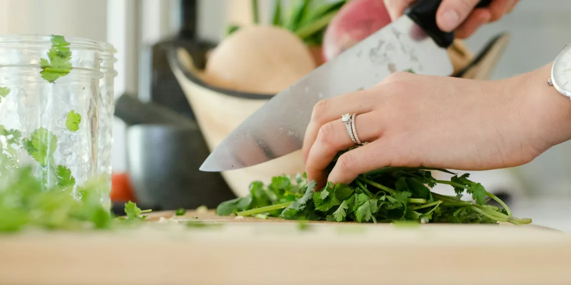 7 Utensílios de Cozinha Que Fazem Toda Diferença (Mesmo Sem Você Perceber)