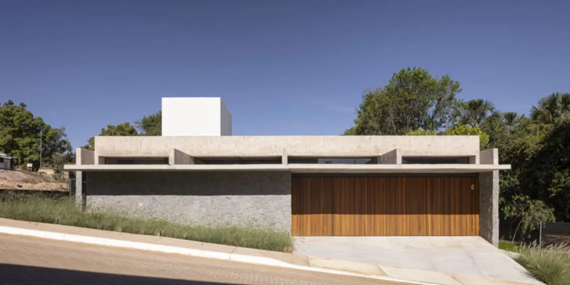 Casa conecta natureza e arquitetura, em projeto assinado por BLOCO Arquitetos