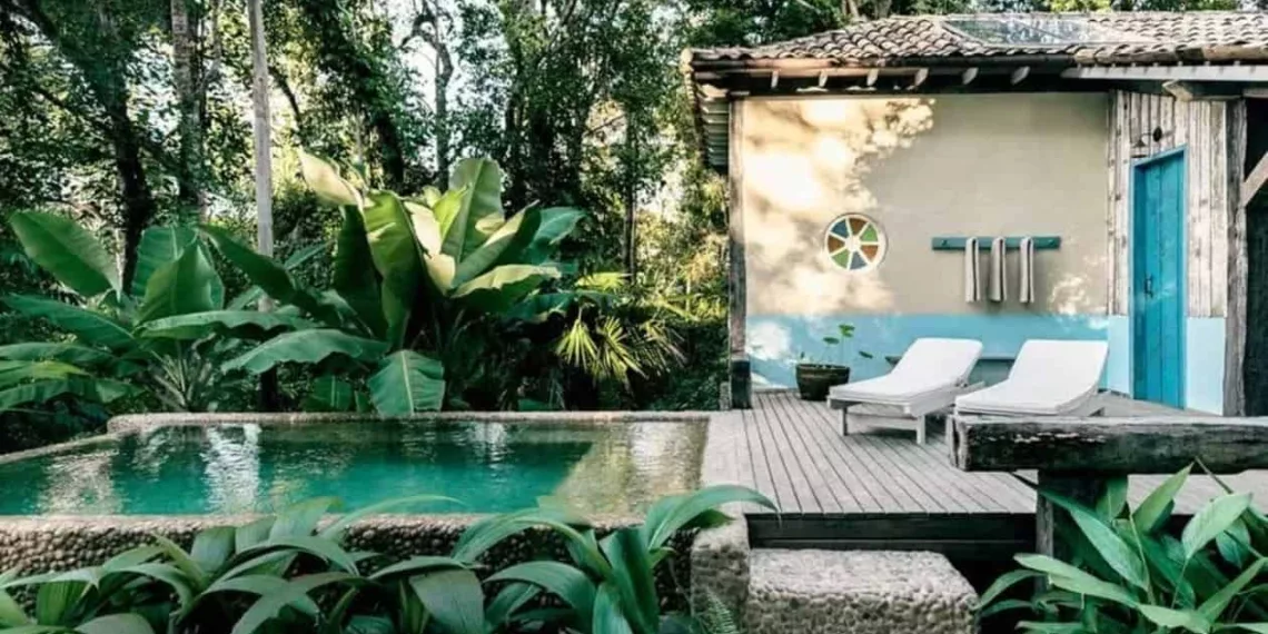 Casa sustentável feita de madeiras raras é desmontada em Minas e reconstruída na Bahia