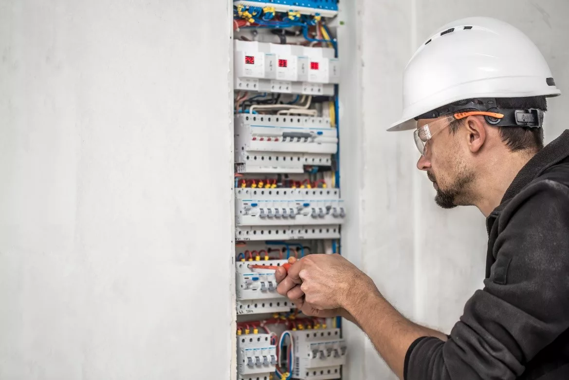 instalacao eletrica 2 jpg Instalações elétricas: como garantir a proteção dos usuários e do patrimônio