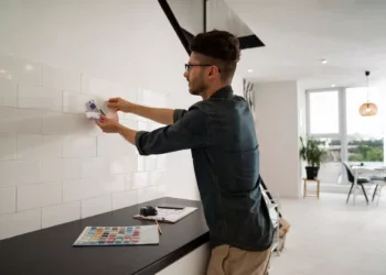 Como Planejar o Orçamento para Reformar sua Cozinha: Dicas para Economizar e Transformar o Ambiente