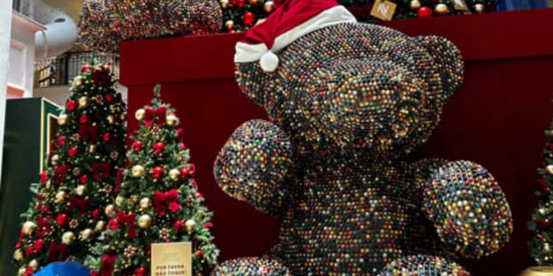 Shopping Pátio Paulista e Nespresso transformam mais de 50 mil cápsulas em decoração natalina