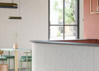 Como e por que apostar em cores e estampas que valorizem seus móveis
