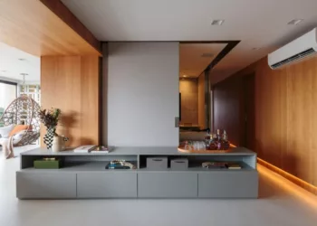 Um refúgio atemporal: TT Interiores assina projeto de apartamento sofisticado e acolhedor