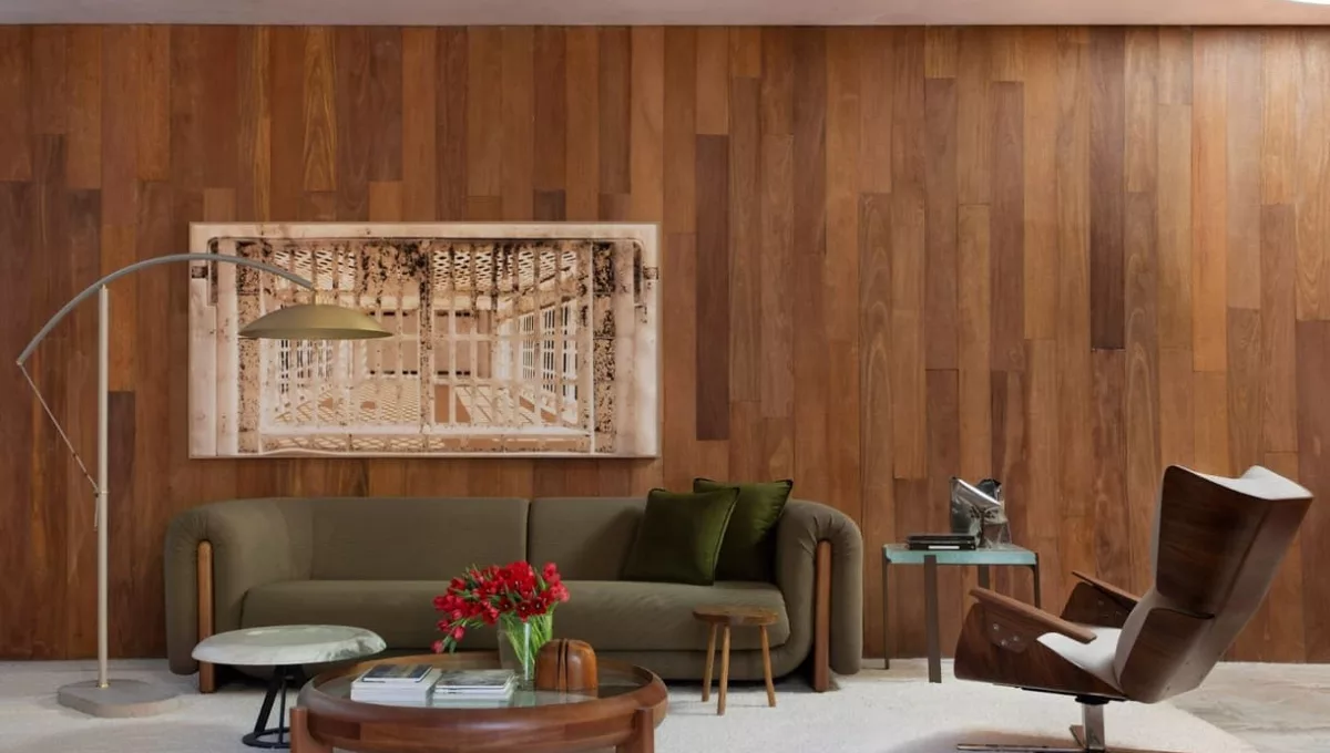 Instalada em uma área preservada de mata atlântica, a mostra de decoração propõe uma reflexão sobre o equilíbrio entre natureza e cidade, sob o tema “Semear Sonhos”. Na imagem, a Casa Paulistana, de João Pannagio. Fotos: MCA Studio.