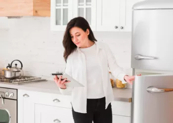 Como descongelar geladeira rápido: veja os métodos mais seguros e eficazes para agilizar o degelo