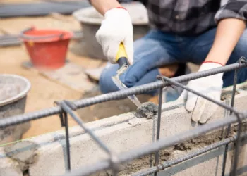Reformar ou demolir entrará em debates estéticos, de previsões estruturais e de como o imóvel poderá atender ao estilo de vida dos moradores no presente e no futuro | Foto: Pexels