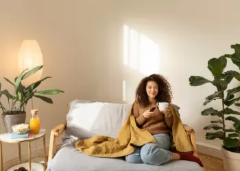 Como equilibrar luz natural e artificial na decoração