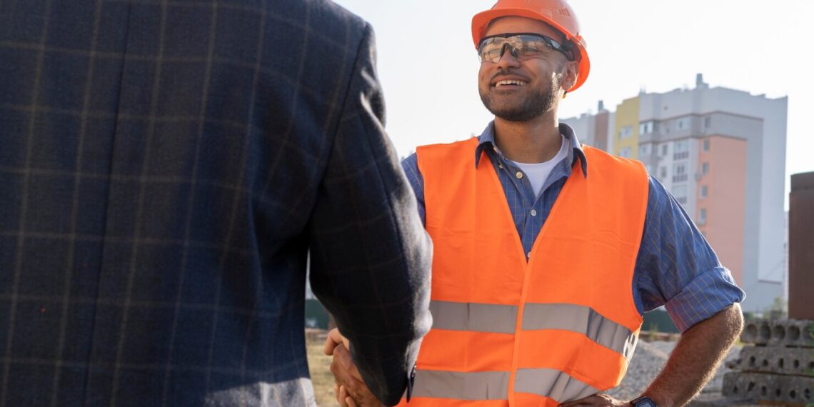 Antes de assinar o contrato de obra, faça estas perguntas ao profissional