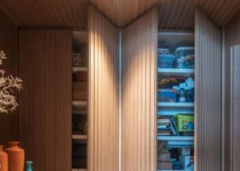 Desvendando os tipos de portas para closets e armários