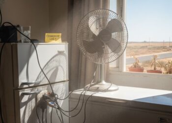 Casa quente à tarde? Entenda o papel da orientação solar e como corrigir sem reforma.